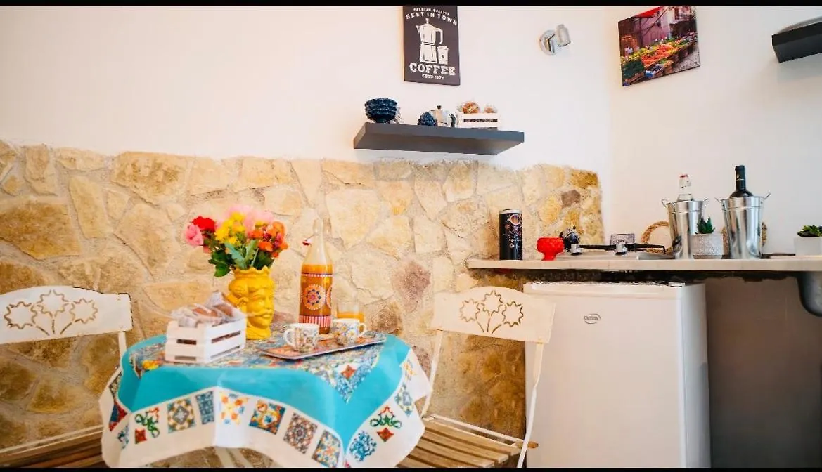 Albergheria Little Home Palermo